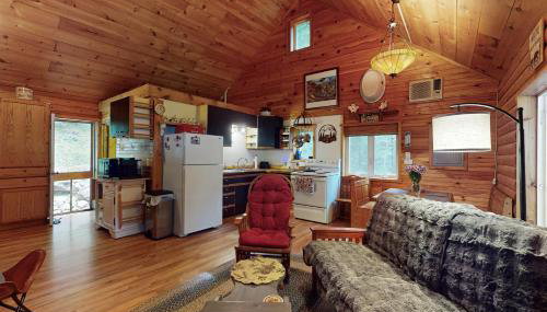 Hemlock Ridge Retreat - Photo 2