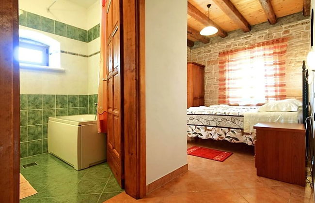 Authentic Villa in Tinjan With Private Pool - Foto 8