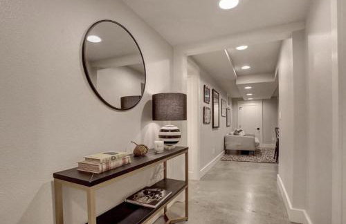 Private Daylight Basement - Near Downtown & Lake - Foto 24