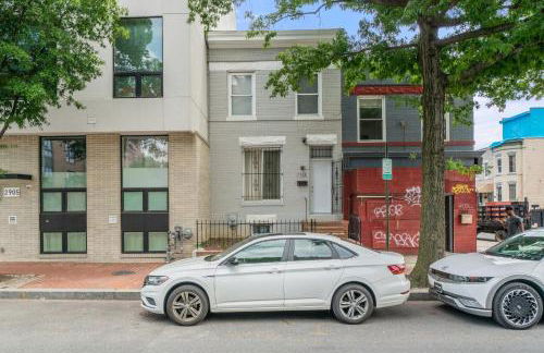 Negin 2903 - Basement Unit - Foto 6