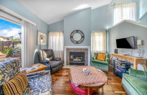 Succulents and Seashells - Coastal Paradise by Beach - Foto 4