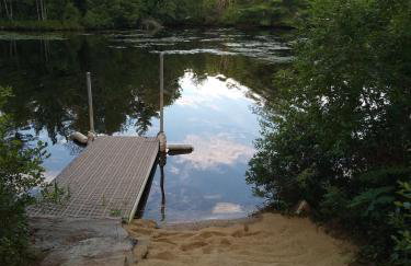 Red Cabin & Sauna on Lake Monomonac - Foto 43