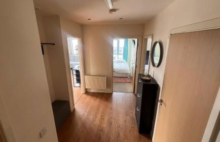 Sunset Heights Bright 2BR with City Views and Free Parking - Foto 22