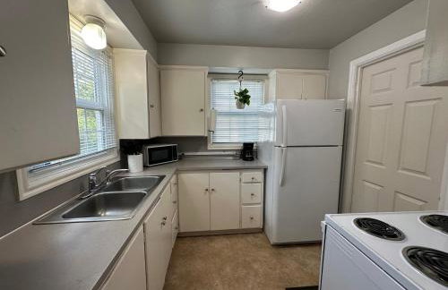 Charming 1930s Style Rustic Home - Photo 6