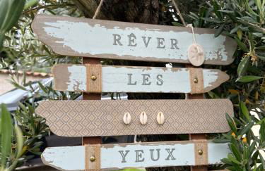 Villa Gaïa - 2 suites lits King size et salles de bain privatives - parking privé - 10 minutes Eurexpo - Aéroport - Groupama Stadium - Foto 19