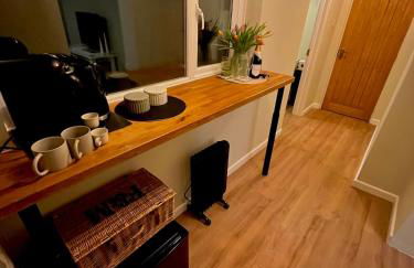 The Room Next Door- Boutique room in the Cotswolds - Foto 6