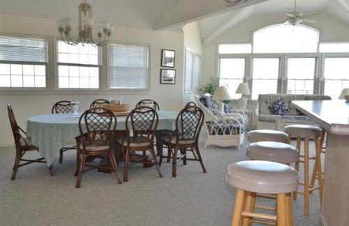 Single Family, Ocean Block, Wifi, Washer And Dryer, Second 2Nd Home From The Ocean! 2Nd From Ocean Contemporary Ship Bottom Home 14010 - Photo 6