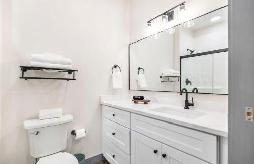 Walk to Atrium Peaceful Downtown Stay - Foto 9