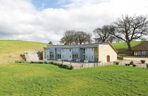 The Farmyard Adults Only - Foto 17