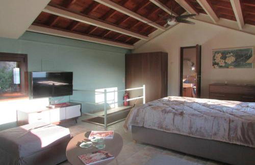 Το Σπιτι με την Σπηλιά - Foto 19