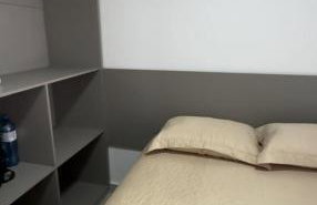 Flat com sacada na quadra do mar - Foto 10