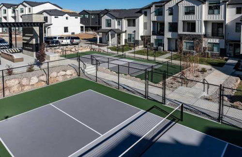 Focus Up at the Mountains Ski Retreat Hot Tub MTN Green - Foto 34