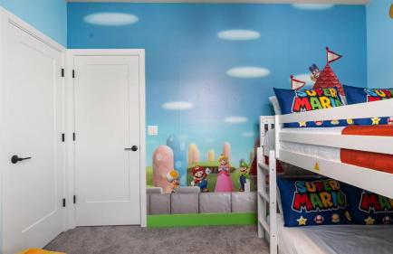 Contemporary 4BR Townhome with Pool & Themed Rooms - Foto 27