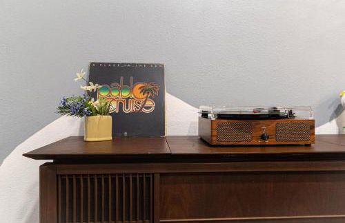 Private home with Hot Tub & Mini Golf & Fun Vibes near downtown Houston - Foto 17