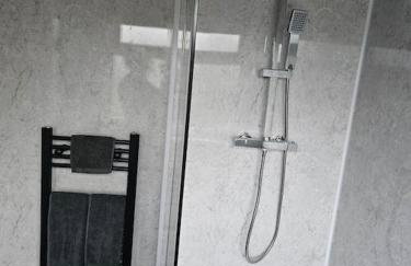 Airport,NEC,JLR,Bham. Entire house 5 beds. - Foto 5