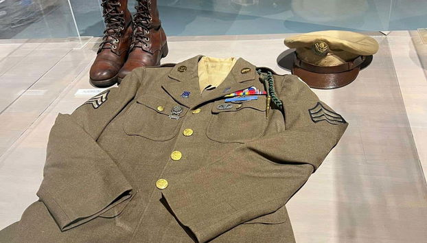Uniforme militar del museo de la zona desmilitarizada