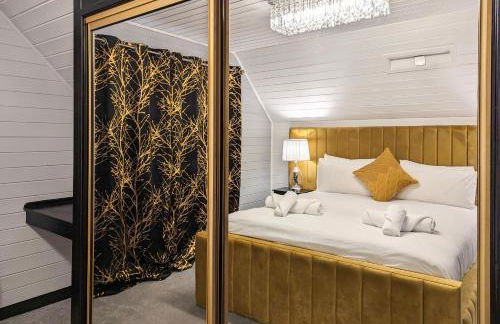 Lugh 9 - Hot Tub-Perth-Pets-Luxury-Hunting Tower - Photo 6