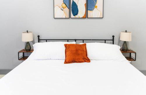 Stylish Two Bedroom Apartment with Free Indoor Parking - Foto 26