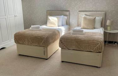 Outstanding 6 Bedroom House Cotton End, Bedford - Foto 37