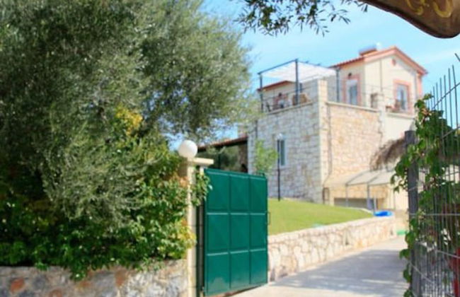 Villa Dimitris Large Private Pool Walk to Beach Sea Views A C Wifi Car Not Required Eco-frien - 1923 - Foto 17