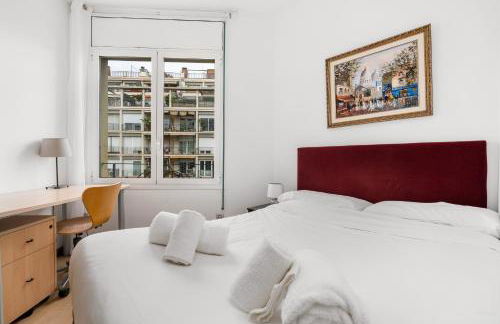 For couples, families and groups, Barcelona center - Photo 12