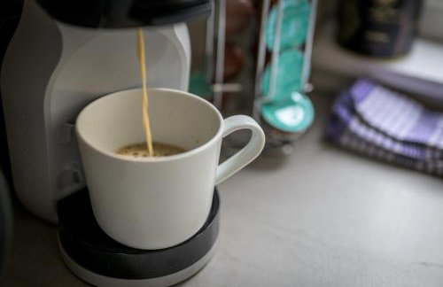 Vale House By EDEN Accommodation - 2 Bedroom Whole House, Sleeps 4 - NEWLY RENOVATED - Foto 37