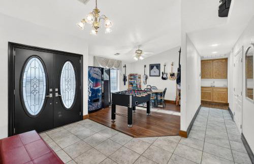 4BR Desert Oasis near Valley and Vegas - Foto 40