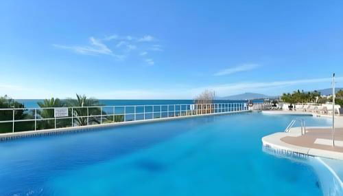 Stunning unobstructed 180 degree sea view apartment with 100 square meters terrace - Costa del Sol - Estepona- Long Term - Photo 4
