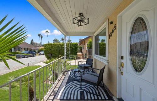 Pasadena Charming Vacation Home with Hot Jacuzzi - Photo 72