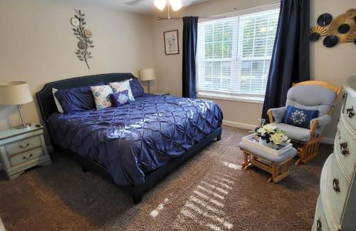 Kannapolis Elegant Townhouse - Pet Friendly - Photo 8