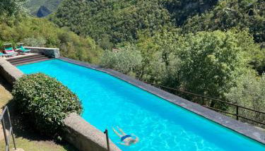 Spacious 2 bedroom condo - Photo 3