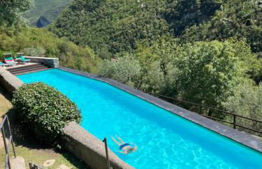 Spacious 2 bedroom condo - Photo 3