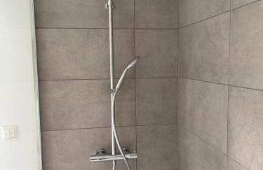 Bungalow in ruhiger Siedlung mit Terrasse und Stellplatz - Foto 7