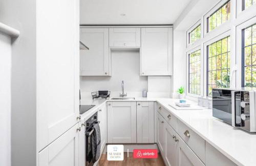 Treeside Place l Seaside Escapes Short Lets & Serviced Accommodation - Foto 17