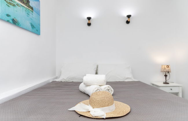 Depis Luxury Suites - Photo 28