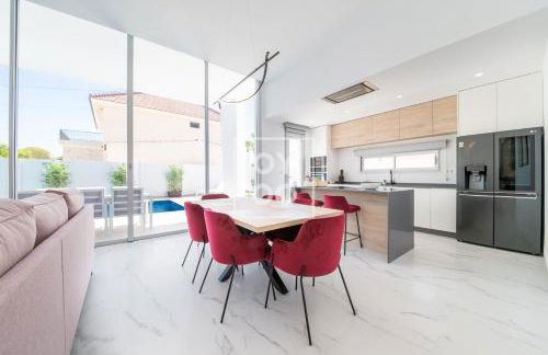 Villa Coral deluxe oasis by OYOOSTAYS - Foto 3