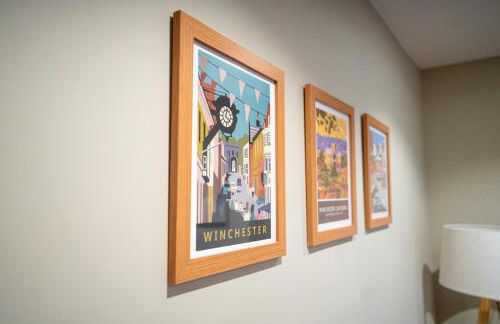 4 Bedroom Winchester Town House, central, parking - Foto 19