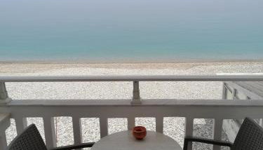 Lefteris Rooms - Foto 3