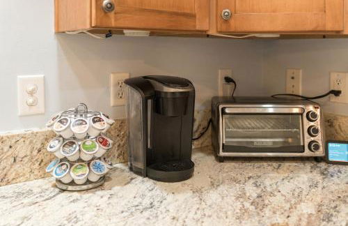 Mountain Retreat with Hot Tub, Game Room and Views - Foto 23