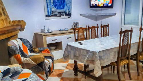 Apartment near sea beach and vibrant center - Photo 2