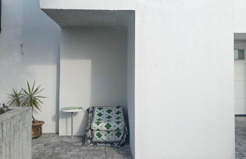 Fly House - Photo 15