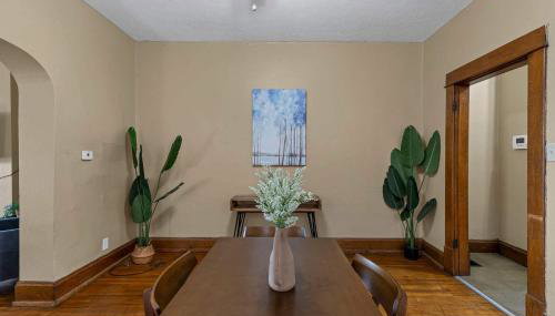 Your Central Columbus Retreat Awaits 5 BR 2 Bath - Foto 4