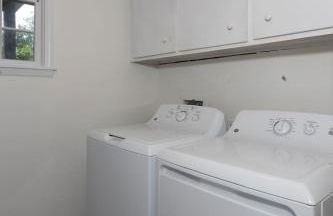 Group Getaway 6BR Near Fort Benning Huge Kitchen Private Yard - Foto 37