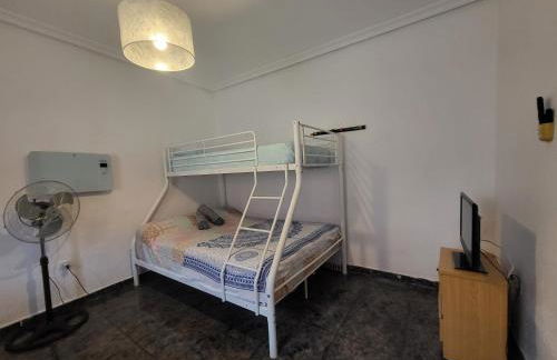 Casa Oasis Puertollano, una casa en un entorno rural en Puertollano, agradable, con Piscina en zona tranquila - Foto 48