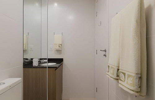 Studio prox shopping Curitiba Wifi, TV a Cabo e ar by UROOMS - Foto 24