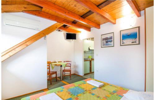 Apartments Mirabella - Photo 7