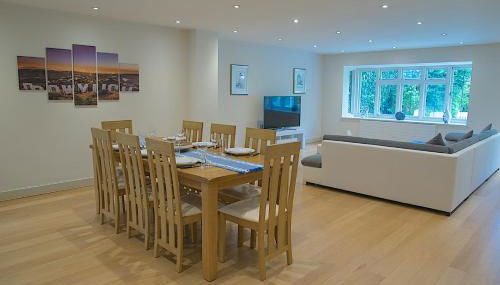 Lovely, spacious home with huge rear garden - Foto 4