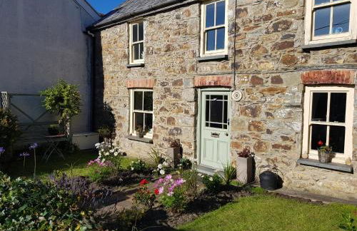 An Artist's Cottage - Photo 5