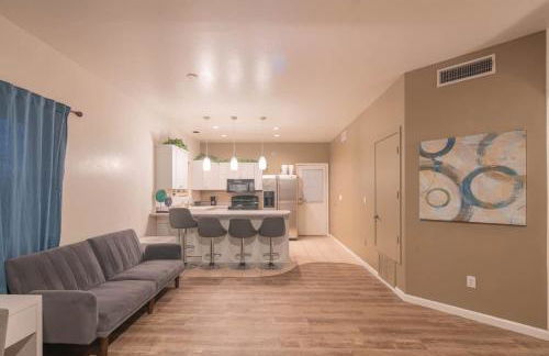 Cave Creek- Basketball Putt Putt Pool & Games - Foto 22