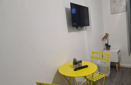 Cozy Pod - Northumberland Park - North London - Foto 18